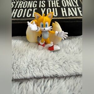 Sonic the Hedgehog Tails Action Figure - Yellow and White